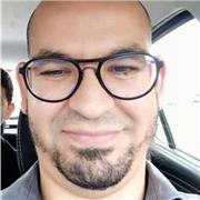 Professeur de langue arabe, ayant accumulé maintes expériences dans le domaine de l'enseignement de cette langue